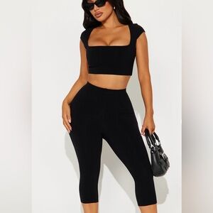 Fashion Nova Black Snatched Capri pant Set